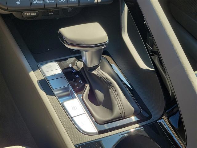new 2025 Hyundai Elantra car, priced at $27,220