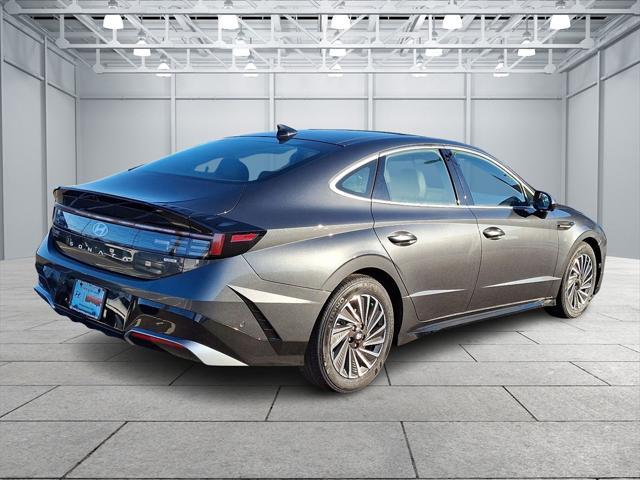 new 2025 Hyundai Sonata Hybrid car, priced at $39,328