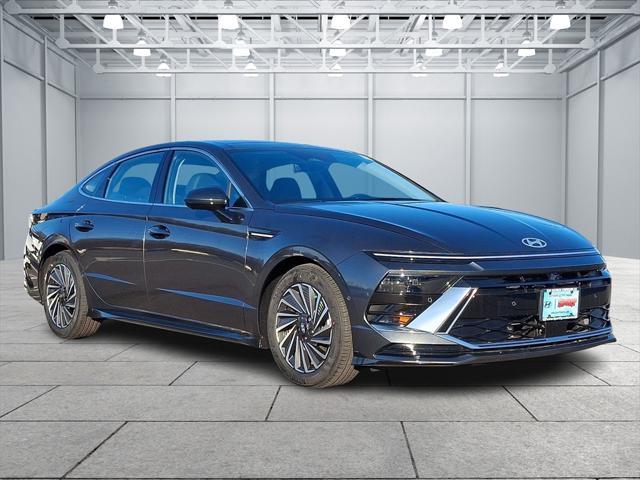 new 2025 Hyundai Sonata Hybrid car, priced at $39,328