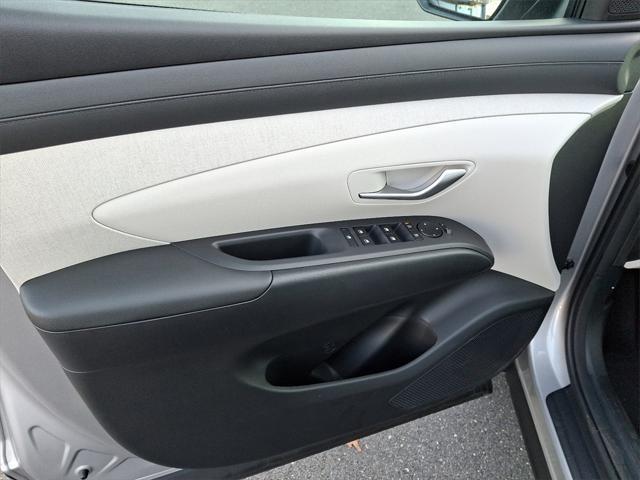 new 2025 Hyundai TUCSON Hybrid car, priced at $38,285