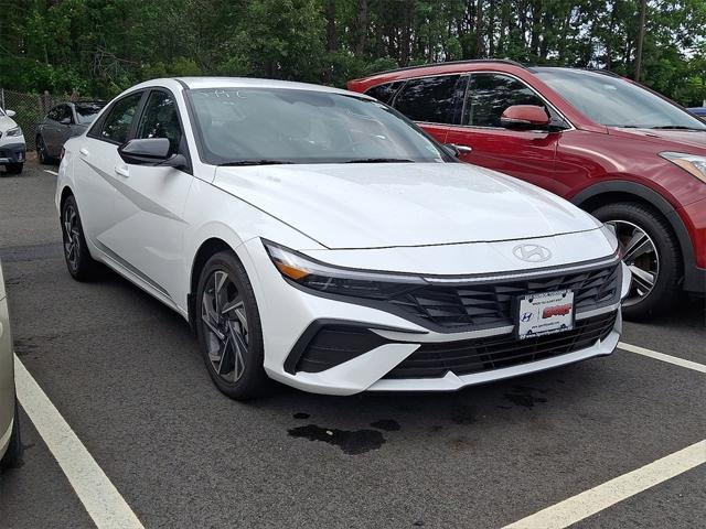 used 2025 Hyundai Elantra car