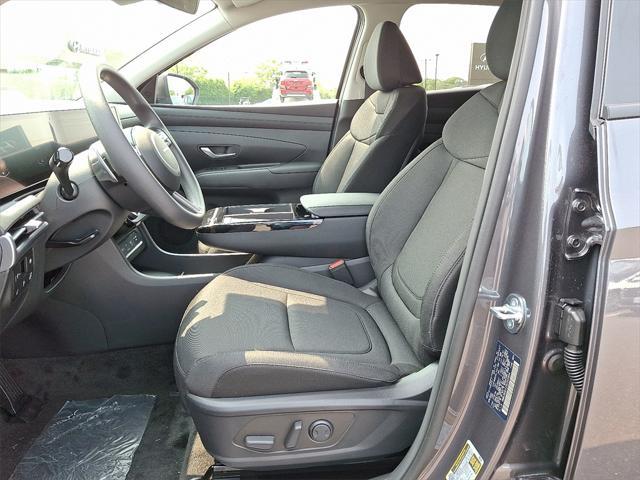 new 2025 Hyundai TUCSON Hybrid car, priced at $34,915