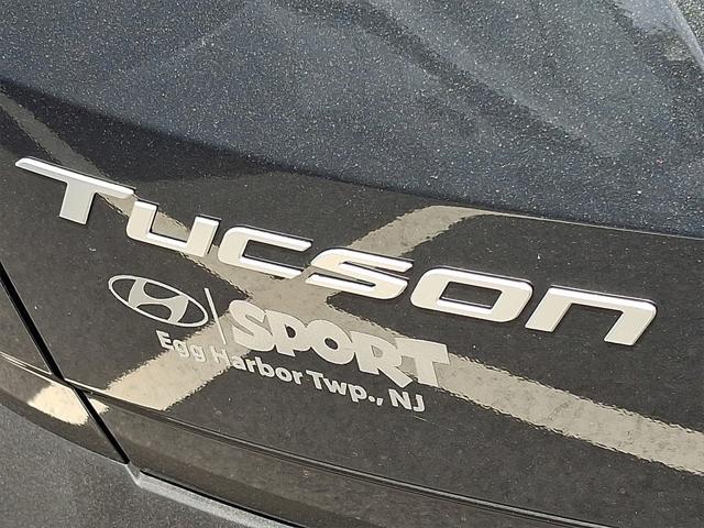 new 2025 Hyundai TUCSON Hybrid car, priced at $37,915
