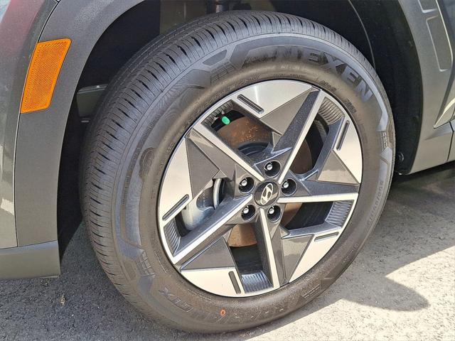 new 2025 Hyundai TUCSON Hybrid car, priced at $37,915