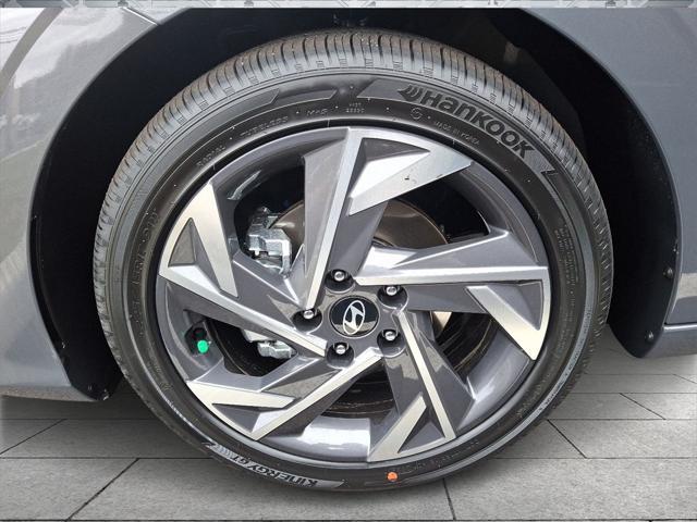 new 2025 Hyundai Elantra car, priced at $26,725