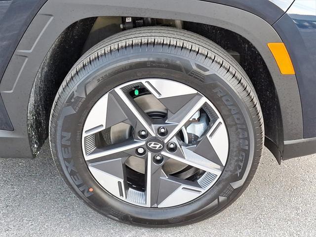 new 2025 Hyundai TUCSON Hybrid car, priced at $38,435