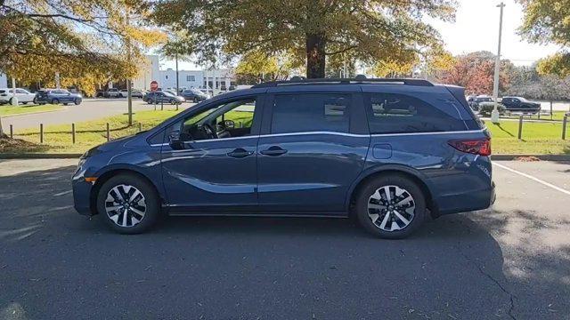new 2026 Honda Odyssey car, priced at $44,290