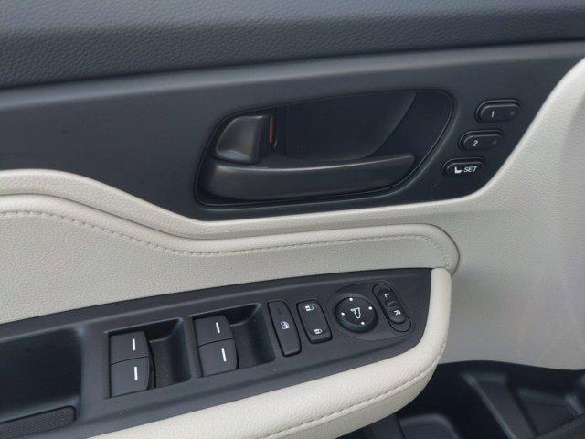 new 2026 Honda Odyssey car, priced at $44,290