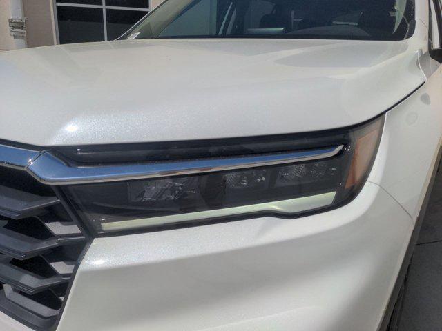 new 2025 Honda Pilot car, priced at $48,280