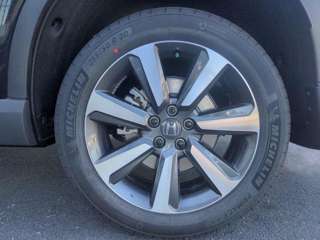 new 2025 Honda Pilot car, priced at $48,950