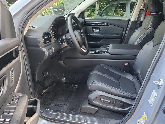 new 2025 Honda Pilot car, priced at $54,255