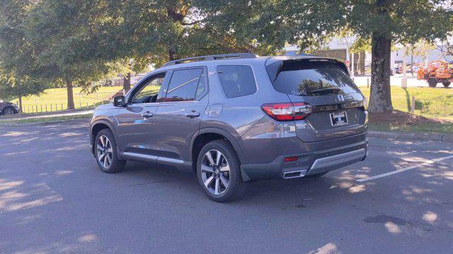 new 2025 Honda Pilot car, priced at $50,670