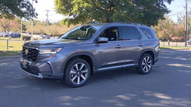 new 2025 Honda Pilot car, priced at $50,670