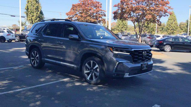 new 2025 Honda Pilot car, priced at $50,670