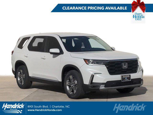 new 2025 Honda Pilot car, priced at $45,405