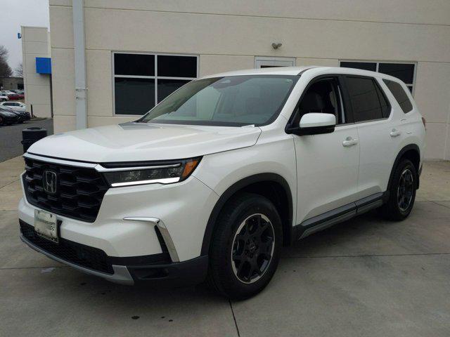 used 2025 Honda Pilot car, priced at $40,995