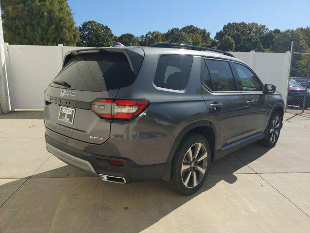 new 2025 Honda Pilot car, priced at $48,950