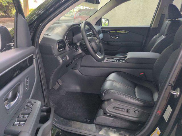 new 2025 Honda Pilot car, priced at $44,950