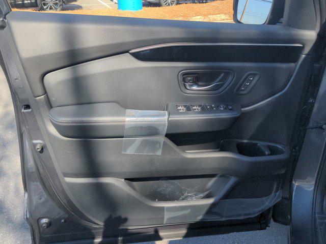 new 2025 Honda Pilot car, priced at $51,700