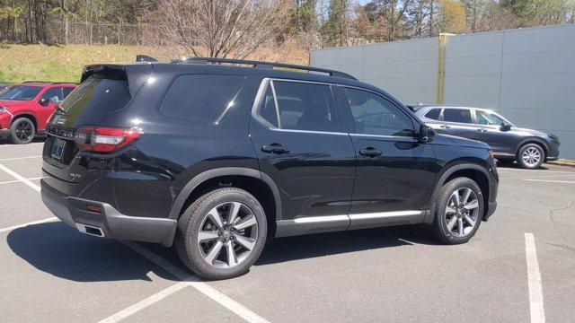 new 2025 Honda Pilot car, priced at $54,530