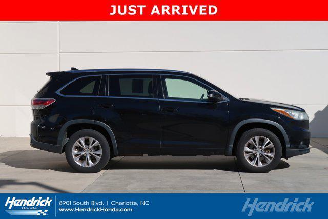 used 2015 Toyota Highlander car, priced at $18,995