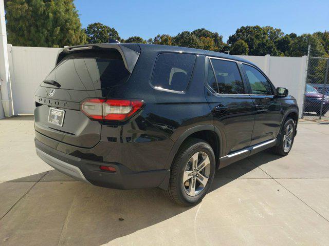 new 2025 Honda Pilot car, priced at $44,895