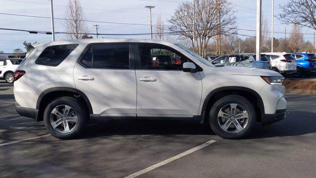 new 2025 Honda Pilot car, priced at $45,405
