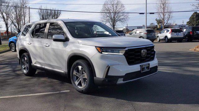 new 2025 Honda Pilot car, priced at $45,405