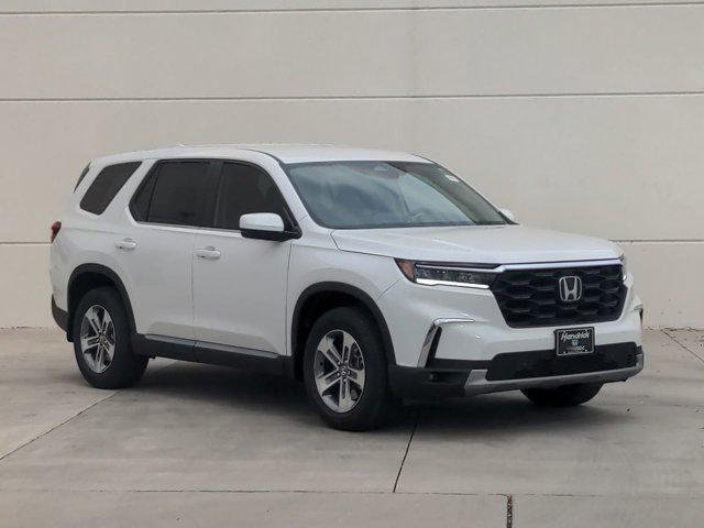 new 2025 Honda Pilot car, priced at $45,350