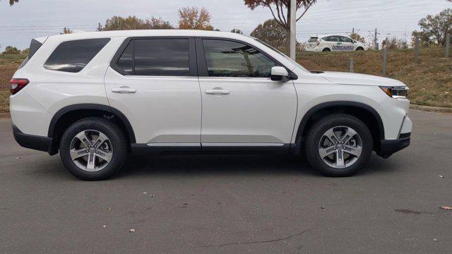 new 2025 Honda Pilot car, priced at $45,350