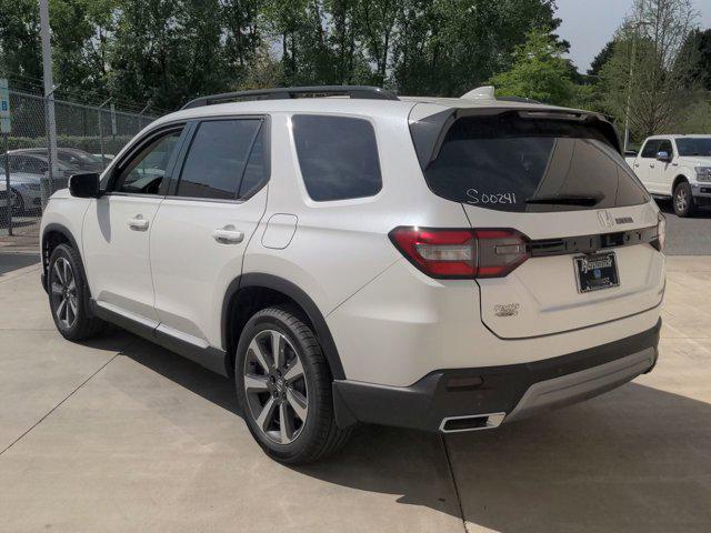 new 2025 Honda Pilot car, priced at $49,405