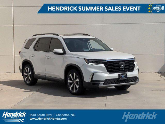 new 2025 Honda Pilot car, priced at $49,405