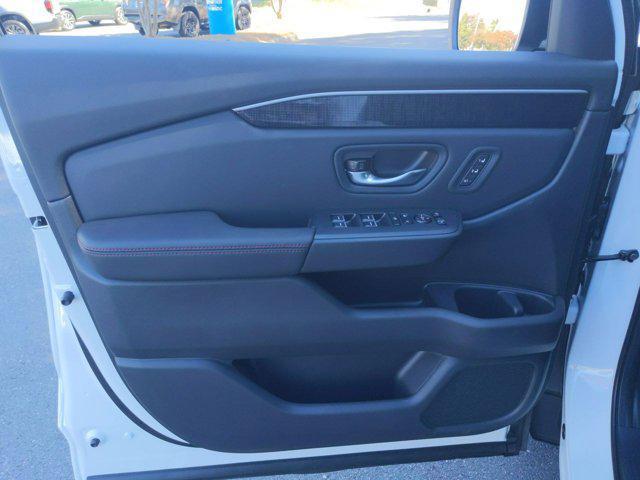 new 2025 Honda Pilot car, priced at $57,520