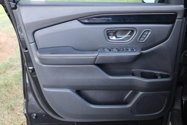used 2023 Honda Pilot car, priced at $42,995