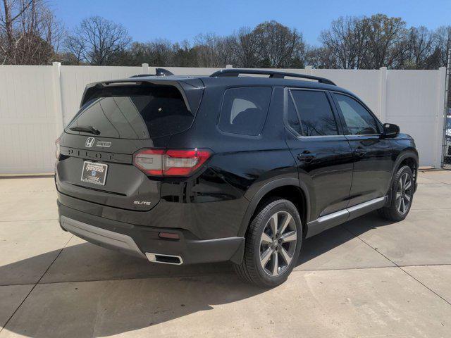 new 2025 Honda Pilot car, priced at $54,575