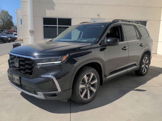 new 2025 Honda Pilot car, priced at $54,575