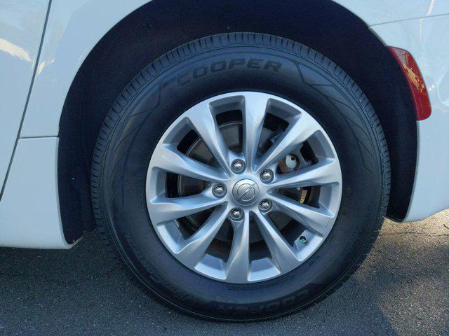 used 2018 Chrysler Pacifica car, priced at $18,995