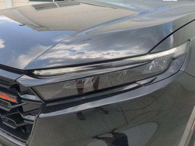 new 2026 Honda CR-V Hybrid car, priced at $40,195