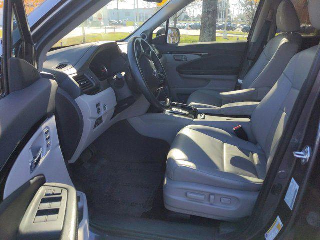 used 2022 Honda Pilot car, priced at $35,995