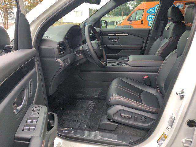 new 2025 Honda Pilot car, priced at $51,830