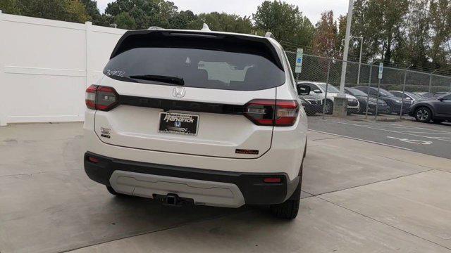 new 2025 Honda Pilot car, priced at $51,830