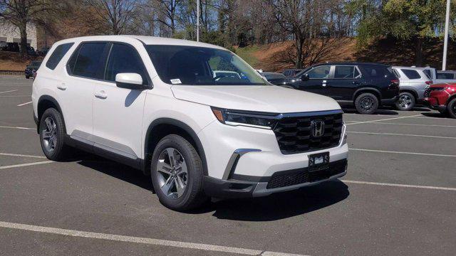 new 2025 Honda Pilot car, priced at $49,250