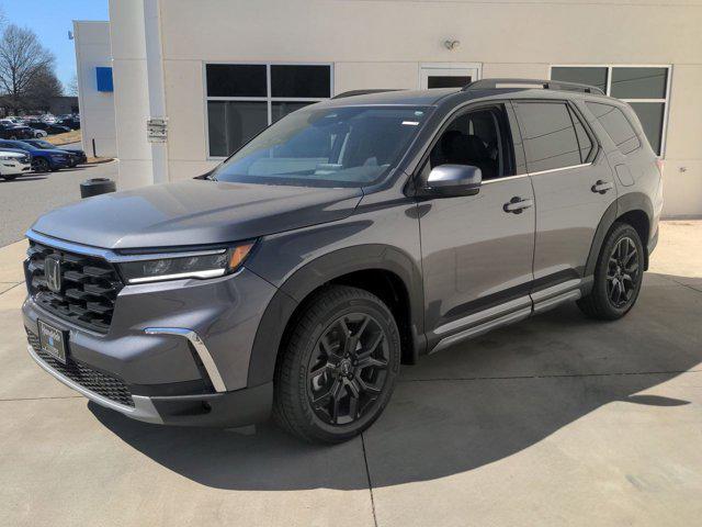 new 2025 Honda Pilot car, priced at $52,995