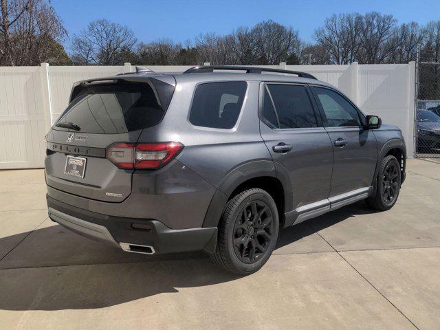 new 2025 Honda Pilot car, priced at $52,995