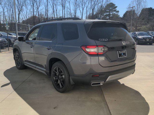 new 2025 Honda Pilot car, priced at $52,995