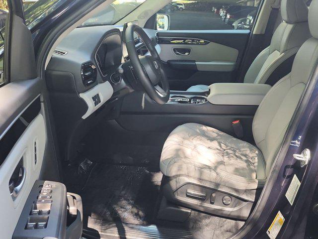 new 2025 Honda Pilot car, priced at $51,700