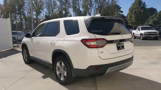 new 2025 Honda Pilot car, priced at $46,885
