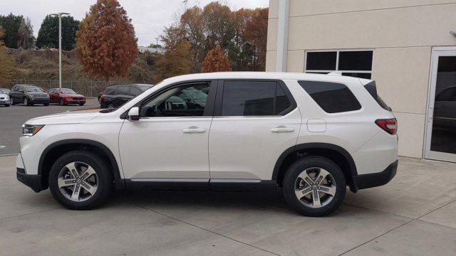 new 2025 Honda Pilot car, priced at $49,650