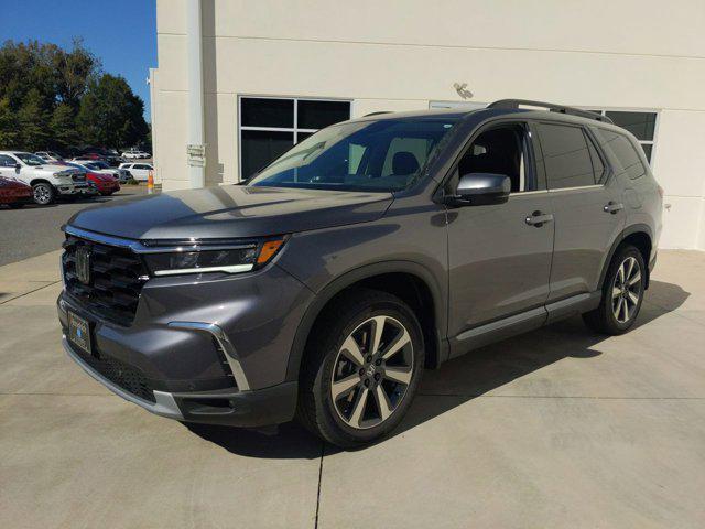 new 2025 Honda Pilot car, priced at $48,950