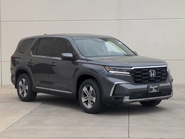 new 2025 Honda Pilot car, priced at $49,250